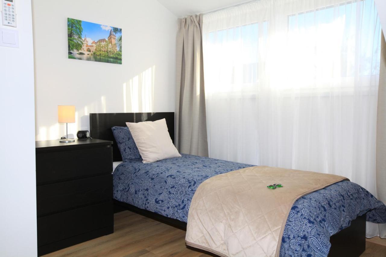 Paskal-Lux Apartments With Free Parking And Ac Budapest Eksteriør bilde