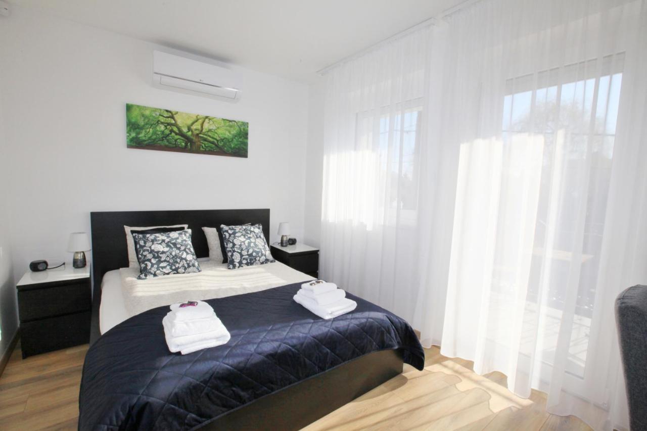 Paskal-Lux Apartments With Free Parking And Ac Budapest Eksteriør bilde