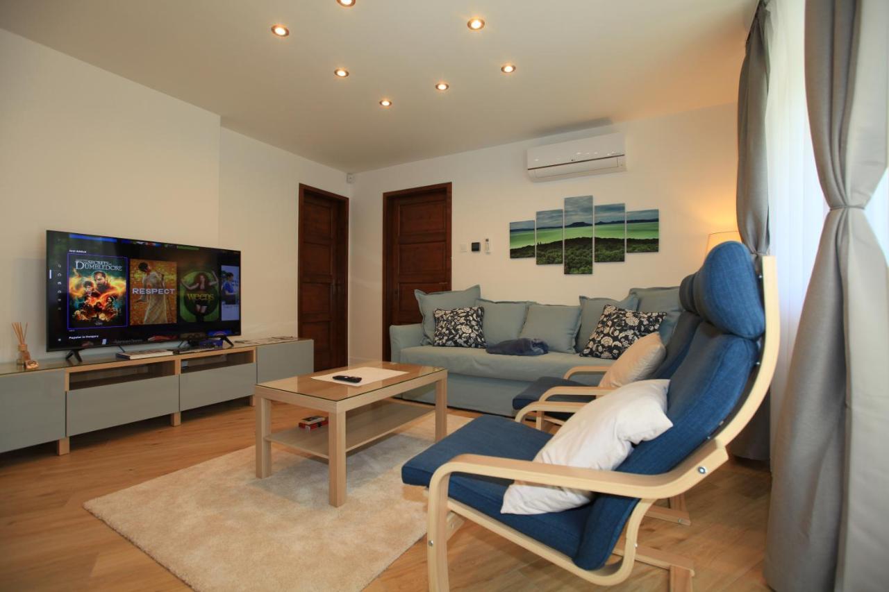 Paskal-Lux Apartments With Free Parking And Ac Budapest Eksteriør bilde